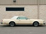 Lincoln Continental Mark V Carriage Roof 1977 года